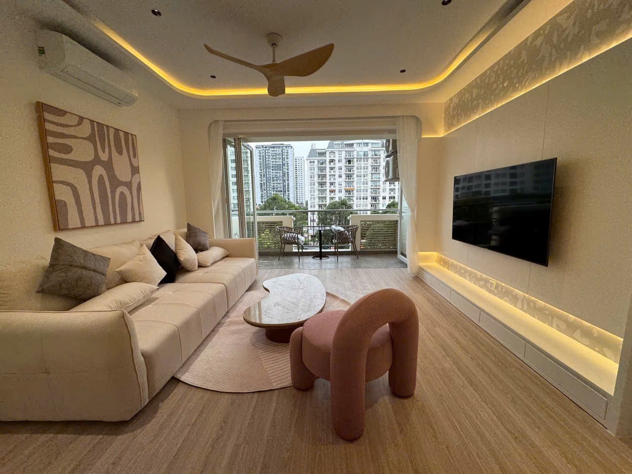 Bán Căn Hộ Cảnh Viên 1 Phú Mỹ Hưng 3PN View Công Viên